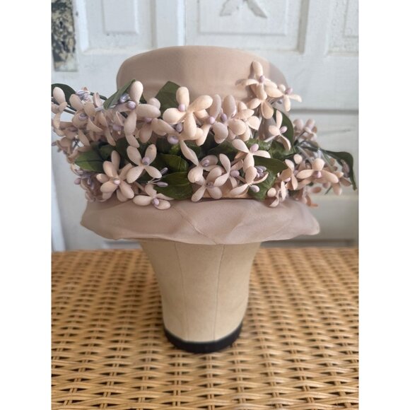 Vintage 40's Millinery  White Flowers Tan Bucket Hat AS IS Moth Nips - Picture 1 of 16